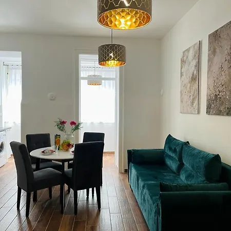 Lux Apartmans Lägenhet *