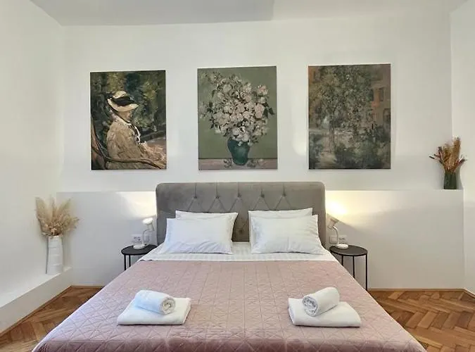Апартаменти Lux Apartmans