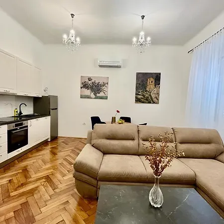Lux Apartmans