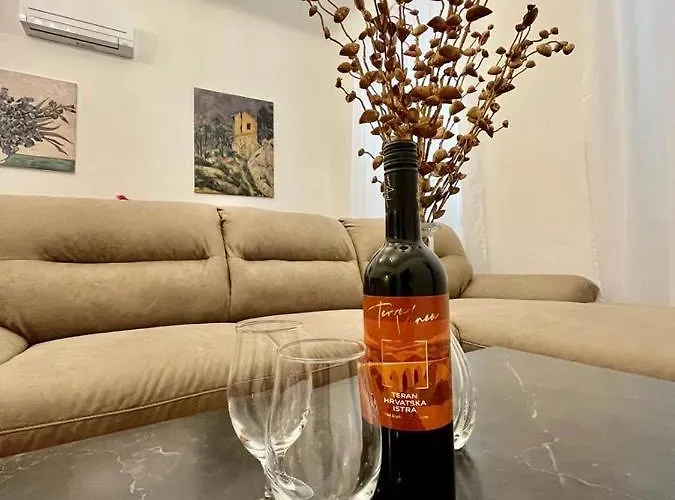 Apartament Lux Apartmans Pula